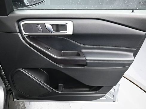 Used 2020 Ford Explorer XLT w/ Equipment Group 202A image 38