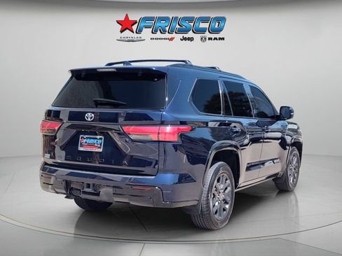 Used 2023 Toyota Sequoia Platinum AWD/4WD image 7