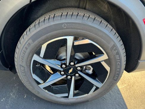 New 2026 Chevrolet Equinox EV LT image 29