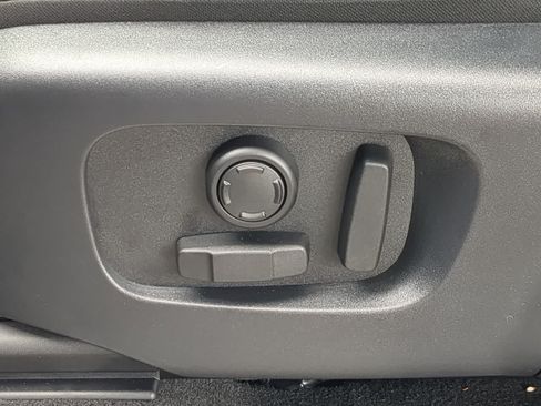 New 2026 Land Rover Discovery Sport Landmark AWD/4WD image 18