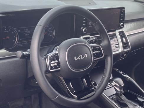 Certified 2022 Kia Sorento S FWD image 21