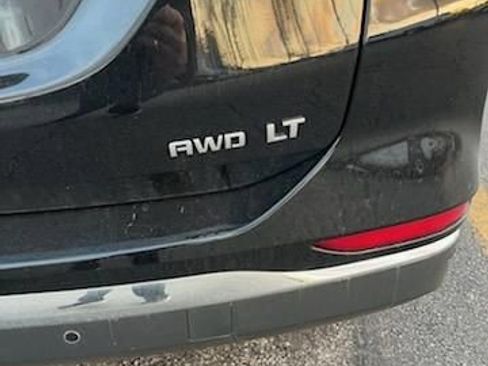 Used 2021 Chevrolet Equinox LT AWD/4WD image 14