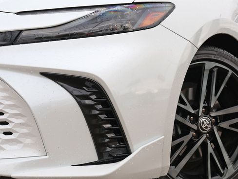 Used 2025 Toyota Camry XSE image 12