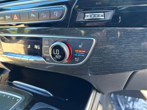 Used 2017 Audi Q7 2.0T Premium Plus w/ Premium Plus Package image 42