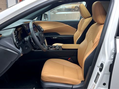 Certified 2025 Lexus RX 350h AWD/4WD image 9