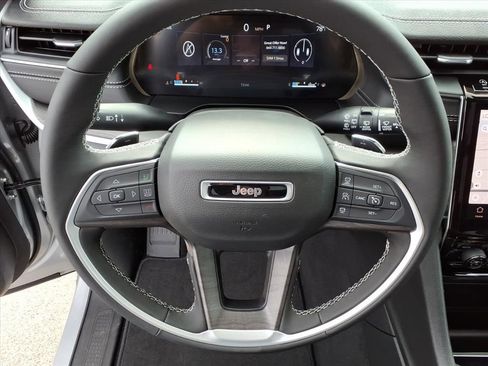 New 2025 Jeep Grand Cherokee L Limited image 12