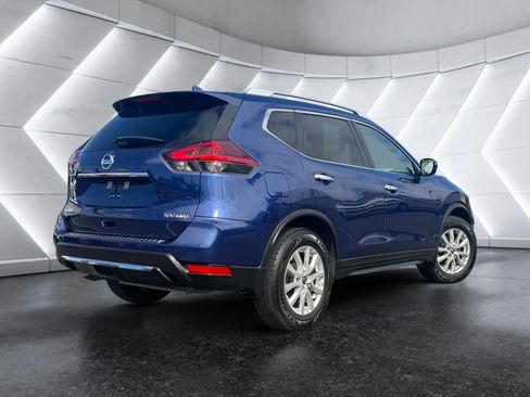 Used 2018 Nissan Rogue SV image 5