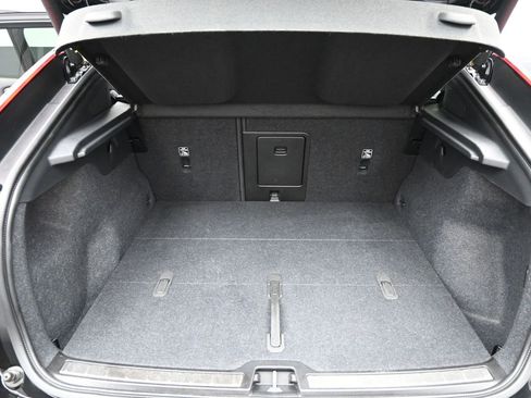 Used 2023 Volvo C40 P8 Recharge Ultimate image 12