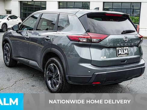 Used 2025 Nissan Rogue SV FWD image 4