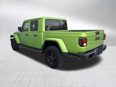 Used 2025 Jeep Gladiator Sport image 8