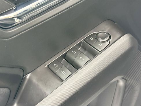 Used 2026 Chevrolet Colorado LT RWD image 26