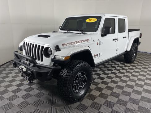 Used 2020 Jeep Gladiator Mojave w/ Dual Top Group AWD/4WD image 11
