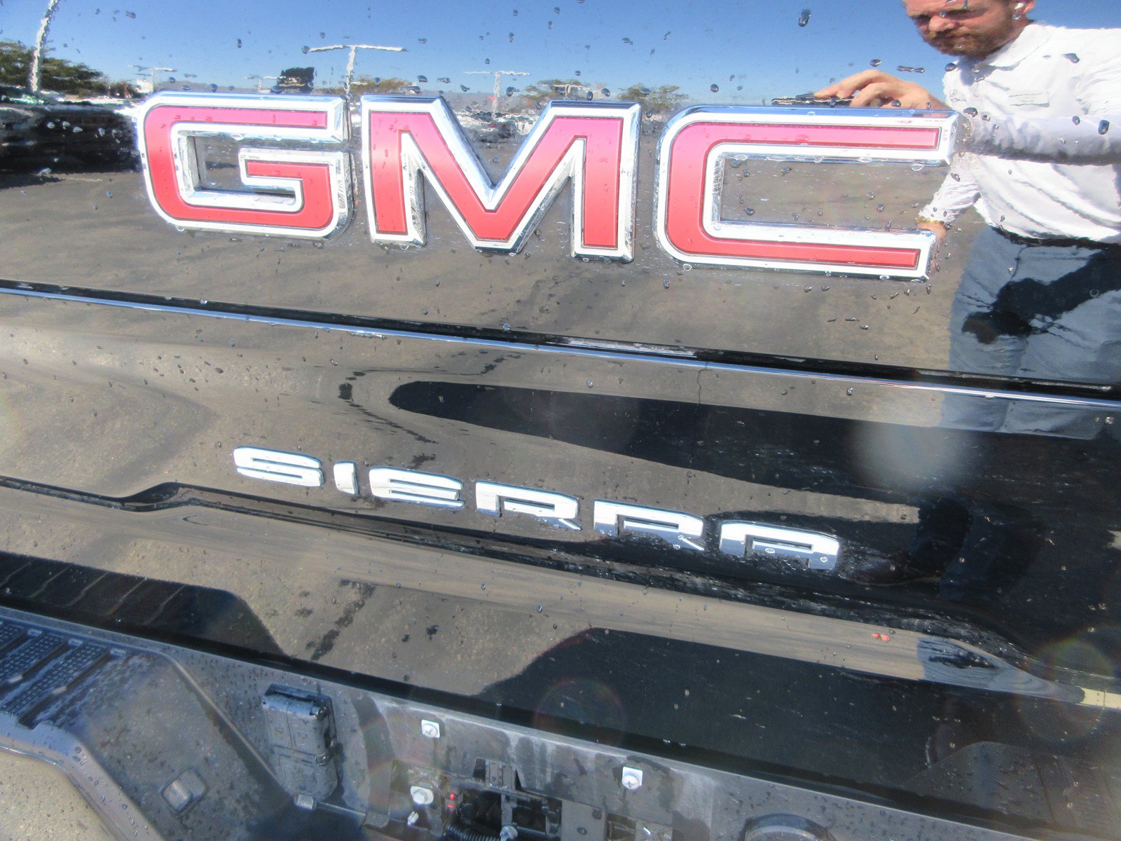 Used 2024 GMC Sierra 1500 Elevation w/ Elevation Premium Package AWD/4WD image 10