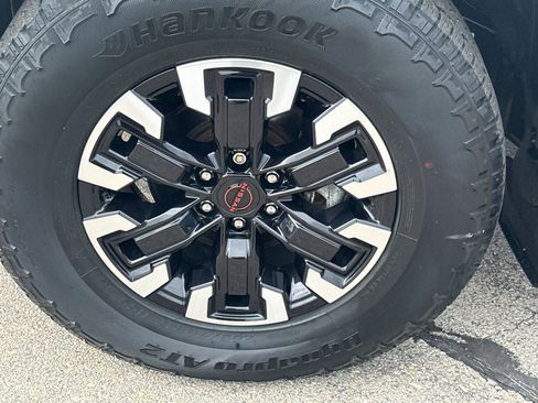 Used 2023 Nissan Frontier PRO-4X w/ Pro Convenience Package image 11