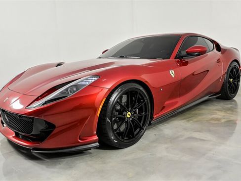 Used 2020 Ferrari 812 Superfast RWD image 7