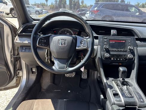 Used 2017 Honda Civic Sport image 16