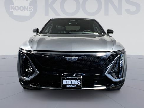 Used 2024 Cadillac Lyriq Sport w/ LPO, Floor Liner Package AWD/4WD image 4