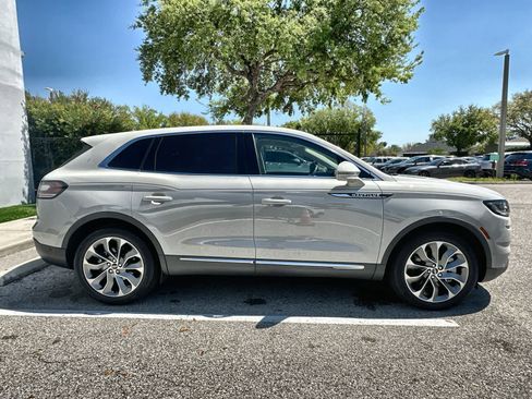Used 2023 Lincoln Nautilus Reserve w/ Equipment Group 201A FWD image 9