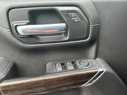 Used 2021 Chevrolet Silverado 1500 LT Trail Boss w/ Convenience Package II AWD/4WD image 9