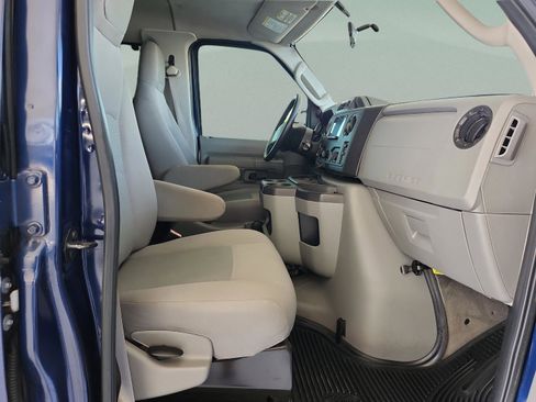 Used 2013 Ford E-350 and Econoline 350 XLT image 19