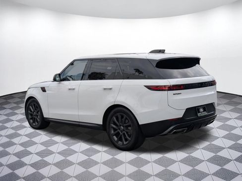 Used 2024 Land Rover Range Rover Sport SE AWD/4WD image 3