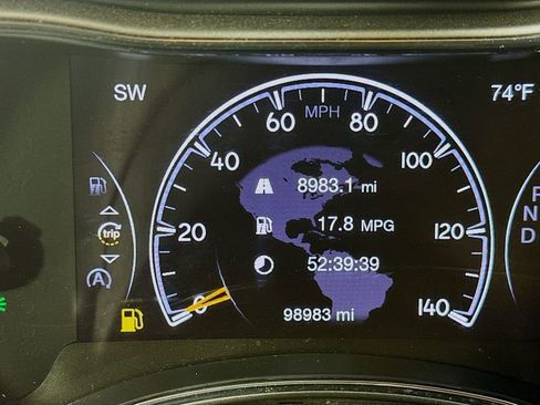 Used 2019 Jeep Grand Cherokee Limited AWD/4WD image 13