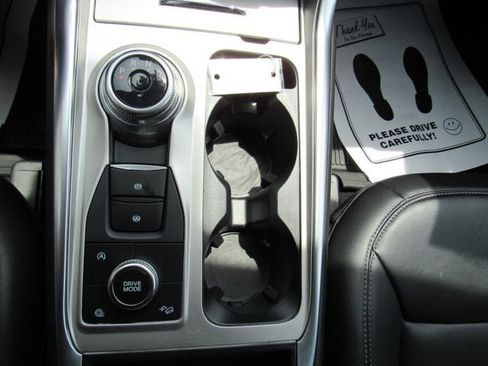 Used 2024 Ford Explorer XLT w/ Equipment Group 202A AWD/4WD image 22
