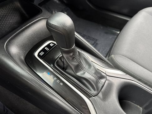 Used 2024 Toyota Corolla LE w/ LE Convenience Package FWD image 23