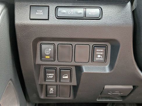 Used 2024 Nissan Frontier SV w/ Technology Package AWD/4WD image 28