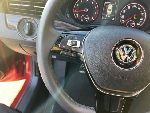 Certified 2022 Volkswagen Passat 2.0T image 18