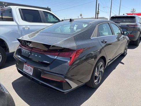Used 2025 Hyundai Elantra Limited FWD image 2