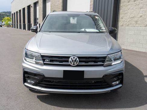 Used 2021 Volkswagen Tiguan SE R-Line FWD image 2