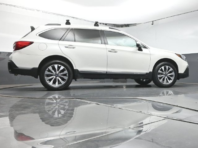 Used 2019 Subaru Outback 3.6R Touring w/ Popular Package #3A AWD/4WD image 40
