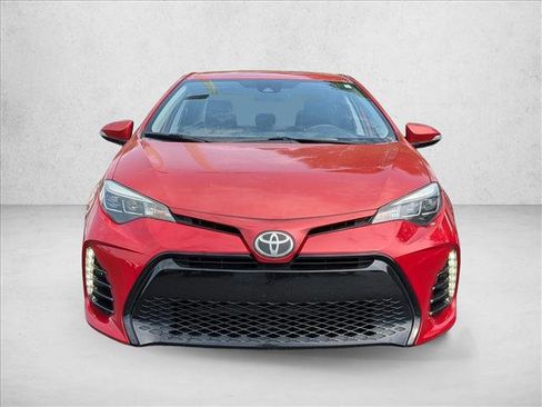 Used 2017 Toyota Corolla SE FWD image 3