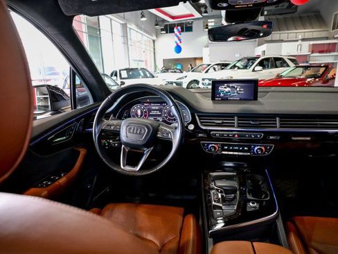 Used 2017 Audi Q7 3.0T Prestige image 34