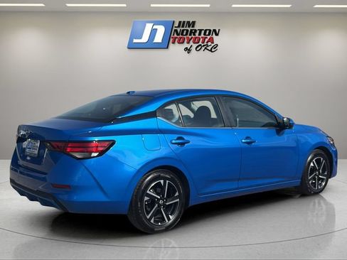 Used 2025 Nissan Sentra SV FWD image 5