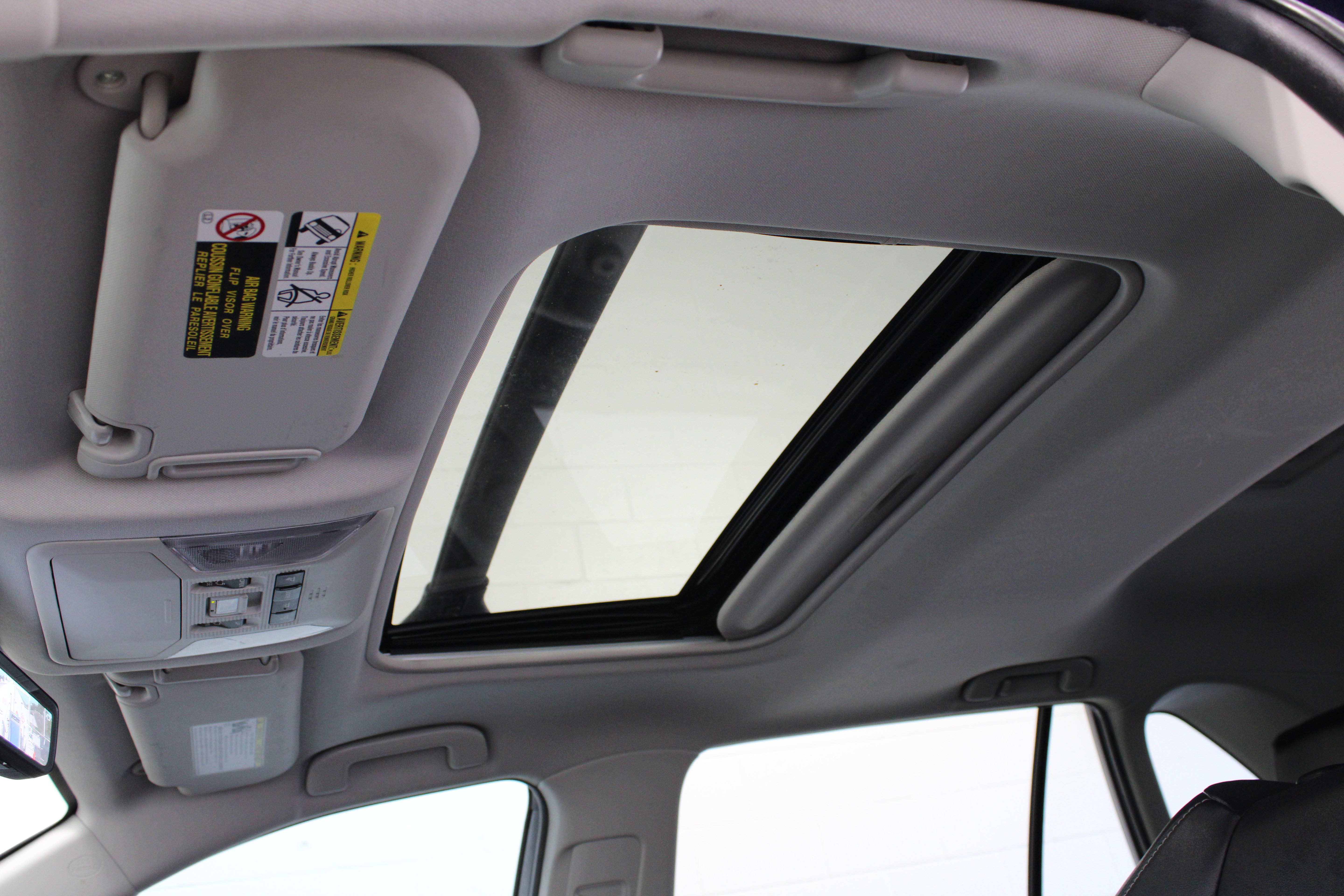 Used 2021 Toyota RAV4 XLE Premium FWD image 28