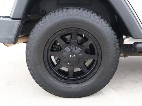Used 2010 Jeep Wrangler Unlimited Sport w/ Black Appearance Group RWD image 8