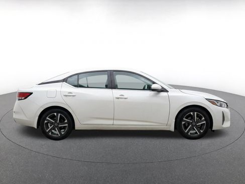 Used 2025 Nissan Sentra SV FWD image 14