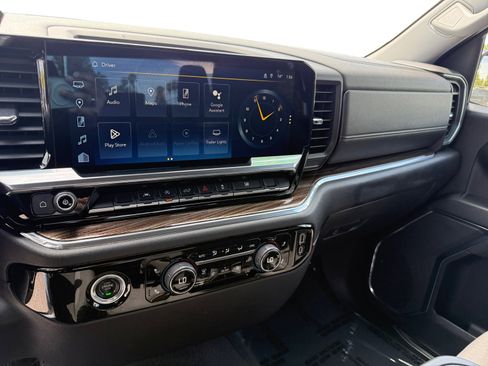 Used 2023 Chevrolet Silverado 1500 LT RWD image 12