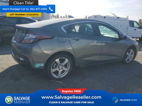 Used 2017 Chevrolet Volt LT FWD image 4