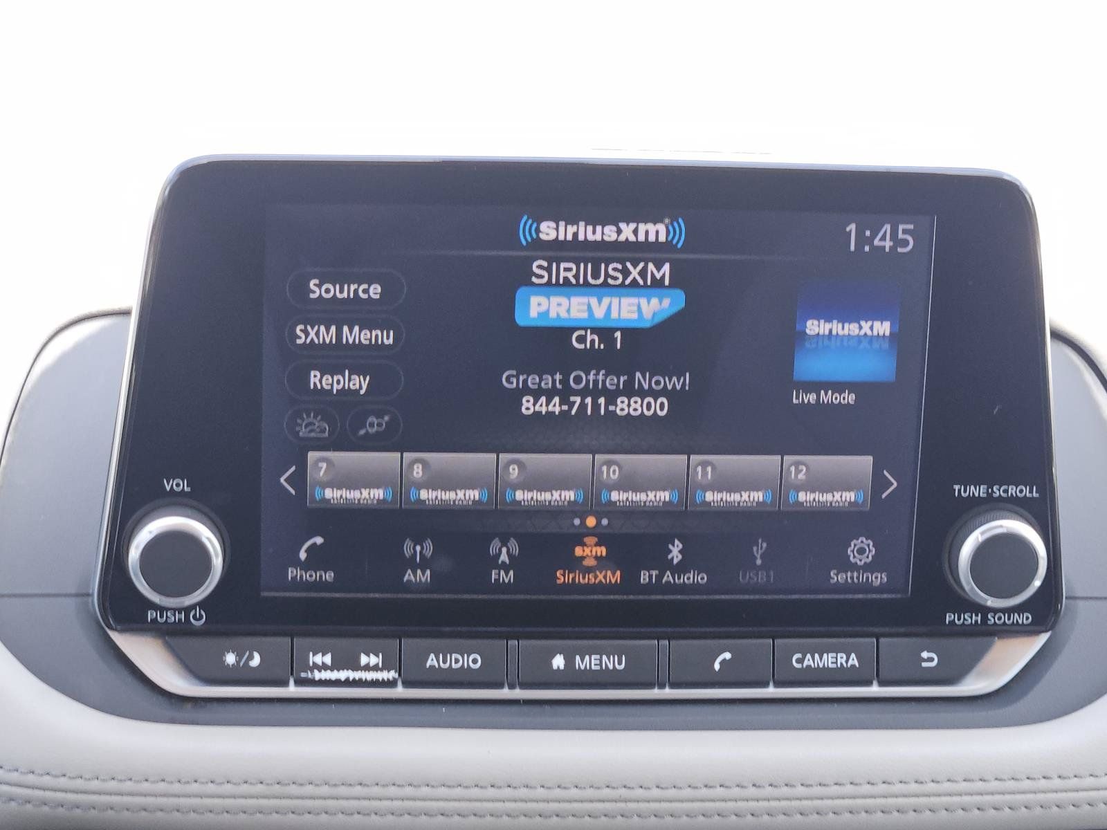 Used 2025 Nissan Rogue SV AWD/4WD image 14