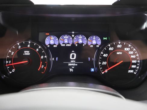 Used 2019 Chevrolet Camaro ZL1 RWD image 10