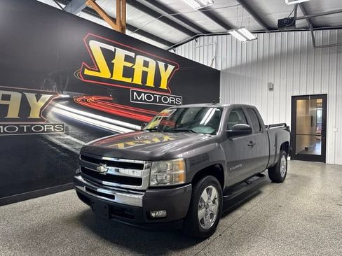 Used 2010 Chevrolet Silverado 1500 LT w/ Power Pack Plus RWD image 1