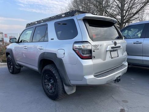Used 2019 Toyota 4Runner SR5 Premium image 2