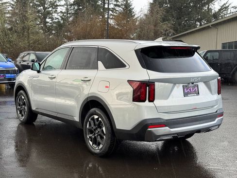 Used 2026 Kia Sorento S AWD/4WD image 3