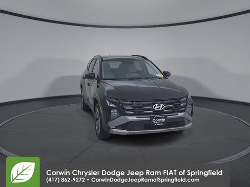 Used 2025 Hyundai Tucson SEL AWD/4WD image 4