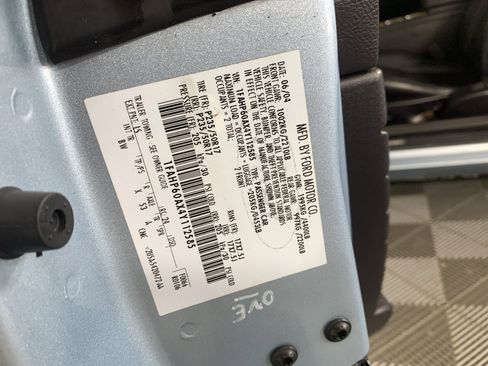 Used 2004 Ford Thunderbird image 13