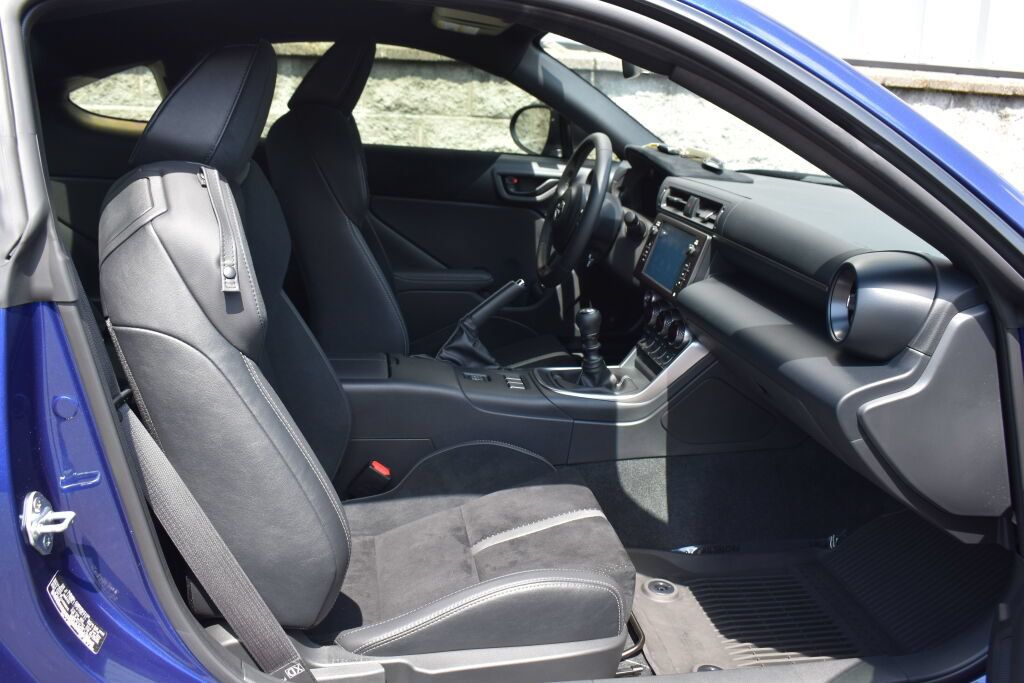 Certified 2023 Toyota GR86 Premium w/ ALL Weather Mat Package (TMS) RWD image 22