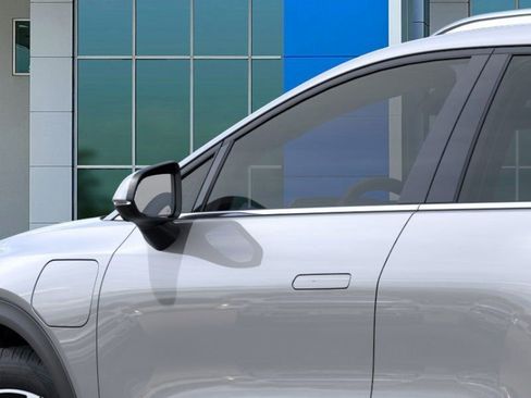 New 2026 Chevrolet Equinox EV LT image 12